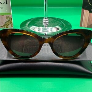 Moschino New cat eye tortoiseshell sunglasses